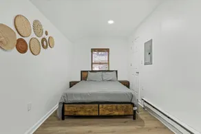 Beachfront 4BR - 30ft to Sand •Near Amusement Park - Image 4