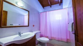 Spacious Villa, Large Private Pool, Outdoor Jacuzzi, Attractive Gardens, 10 min walk to the Beach! - Image 4