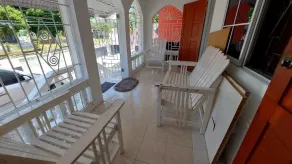 House Sleeps 2 with Garden and Parking - Image 2