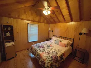 The Peaceful Pine Cabin - Image 5