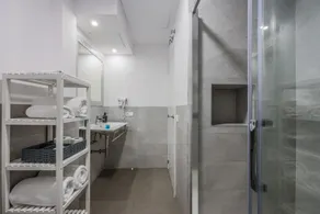 Fantastic two-bedroom apartment - Image 2