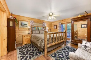 Beautiful Cabin in the Woods - Near Jenkinson Lake - Image 3