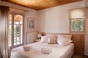 Summer Breeze House * with private pool * private parking * - Image 3