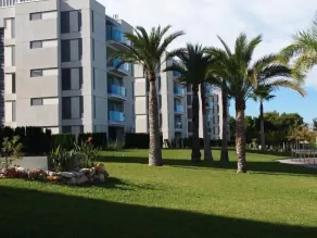 Appartamento con due camere da letto in urbanizzazione con campo da paddle. - Image 5