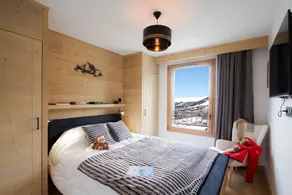 Ski aux pieds & piscine | T2 + cabine - Image 4