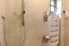 Apartamento 'Ferienwohnung Schmid' com vista para a montanha, terraço privado e acesso Wi-Fi - Image 4