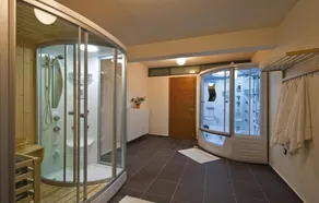 Chloe Seafront Villa - Image 3