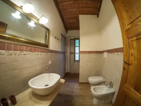 Typical Tuscan farmhouse with Private Saltwater Pool and immense Garden - Image 4