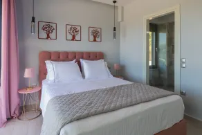 AVITHOS BLUE VILLA - Image 5