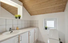 Nice Home In Vinderup With Sauna - Image 5