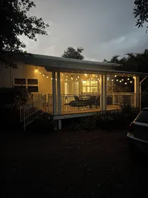 Shelly Beach House si trova di fronte Shelly Beach, a piedi da surf, golf e bowling club - Image 4