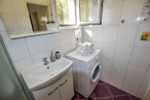 House Ana - Image 2