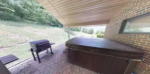 RIESIGE 9-Zimmer-Haus mit herrlichem Panoramablick auf die Berge, Pool und Whirlpool! - Image 2