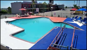 Deluxe Big Texan Multi Suite - Image 4