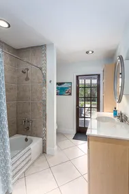 🐠Ft. Myers Coastal Historic District Pool Home - Image 3