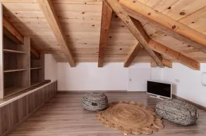 Claudio Stone House - Image 2