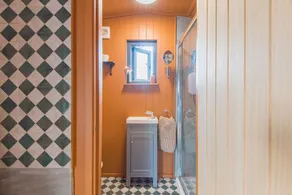 Cascade  -  a holiday let by Bloom Stays that sleeps 2 guests  in 1 bedroom - Image 3