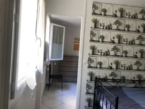 Apartamento com 3 Camas + Estacionamento perto de Kindarena - Image 4