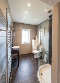 Fab big house near Devon’s surf beaches. Village centre and well equipped. - Image 2