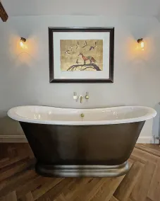 Stylish apartment above popular traditional village pub! - Image 2