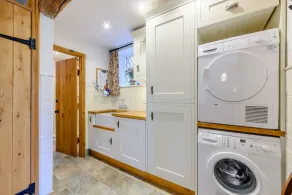 Beautiful three bedroom family friendly Costwold holiday cottage - Rose Tree Cottage,  Stroud - Image 2
