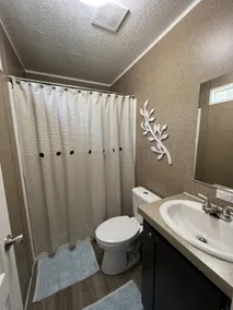 Sleeps 4 -Private Country Retreat Near Savannah & Beaches - Close to i-95 & i-16 - Image 3