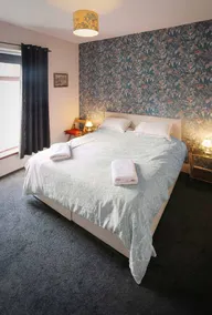 Superking beds, spacious and comfortable first floor apartment near town centre - Image 5