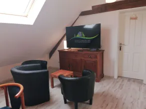 Large vacation home with 10 bedrooms and space for up to 22 guests - Image 2