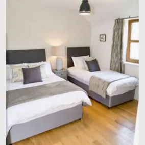 Luxury Dingle Home close to town center, 4 bedrooms - Image 5