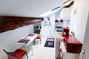 STUDIO CLASSE 2 ETOILES QUARTIER HISTORIQUE BASTIDE ST LOUIS - CLIMATISE - Image 5