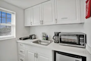 NEW LISTING! Belleza South Beach 1 Bedroom Sleeps 3 - Image 3