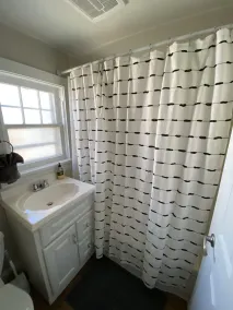 Dog Friendly with Private Fenced Yard, close to CSU and Old Town - Image 3