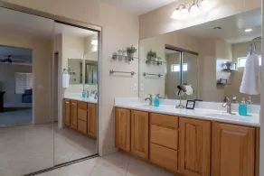 Clean Vegas area with HEATED salt pool & hot tub, PRIVATE Luxury  5 Star Reviews - Image 5