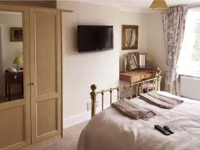 Residential 3 bed house Harnham - Image 5