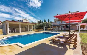Cozy apartment in Vodnjan with swimming pool - Image 5