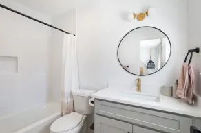 Spacious 2 Bedroom East Riverside Home with Garage and Yard - Image 3