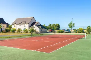 Maison ensoleillée et rustique avec terrasse / balcon + Accès piscine! - Image 2