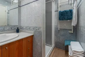 Appartamento per vacanze 'Brava Beach' con piscina condivisa, terrazza privata e Wi-Fi - Image 2