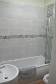 Mead Flat in the Heart of Dawlish with Great Sea Views 150m from the Beach - Image 4