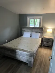 Renovated spacious water front cottage great for families, 4 beds, fireplace/pit - Image 4
