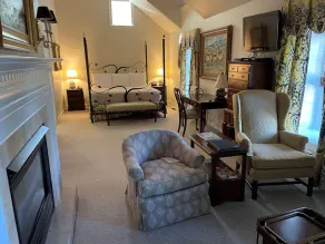 Charming Inn with Spacious Suite - Marble Bathrooms - Spa - Farm to Table Dining - Image 4
