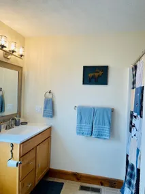 Meet Bessie, your upscale cabin at the lake. - Image 5