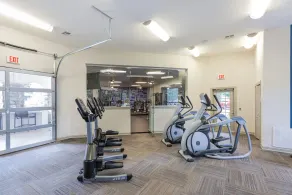 Landing Furnished Apartments near Barfield - Image 2