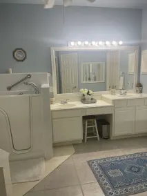 Unwind and Relax 4 Bedroom Stay - Image 4