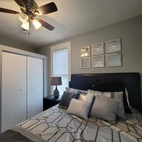 Gold 4 · Retreat Suite - Image 4