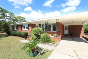 Sweet Escape is 3 miles to Wrightsville Beach & 8 miles to Downtown Riverfront~ - Image 5
