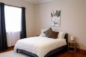 Spacious 3-Bed Home in Central Tenterfield - Image 5