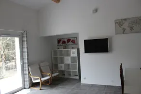 Nyligt, lyst hus på landet - Image 2