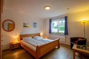Apartment 'Fewo Krabbe' with Private Terrace, Shared Garden and Wi-Fi - Image 5