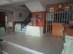 The Yellow Green Hotel - Image 4